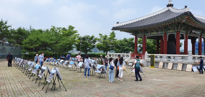 사진전 관람.jpg
