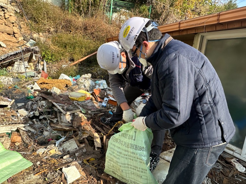 부산환경공단 녹산사업소, 낙동종합사회복지관과 주거환경개선 봉사활동 실시(3).jpg