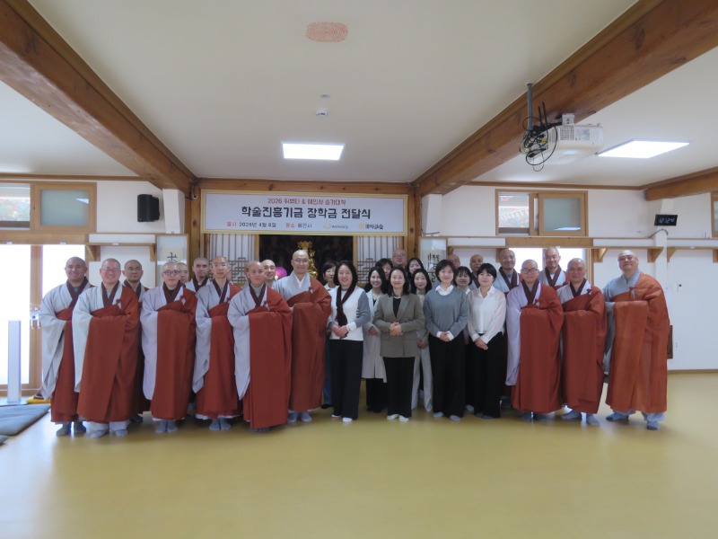 대표사진4-단체사진 (2).jpg